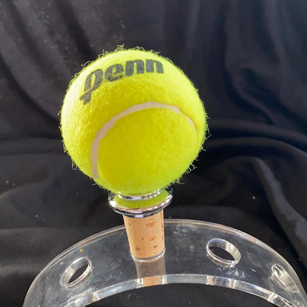 Tennis ball bottle stopper